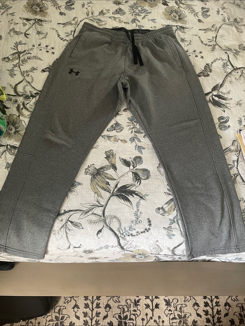 Under Armour Men's Heather Gray Performance Joggers